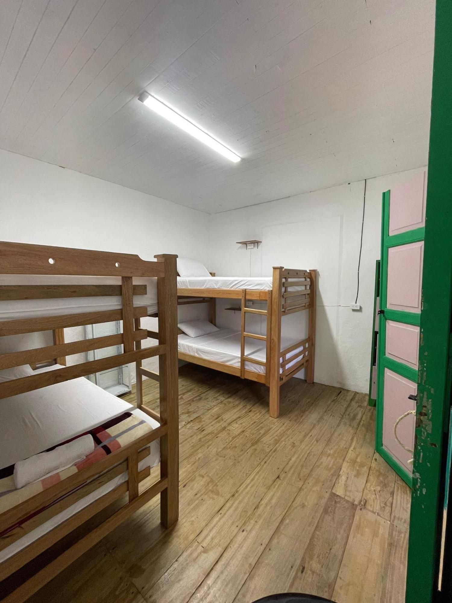 Origen Hostel Jardin Ngoại thất bức ảnh
